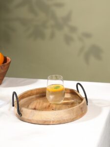 METALLIC HANDLE ROUND TRAY